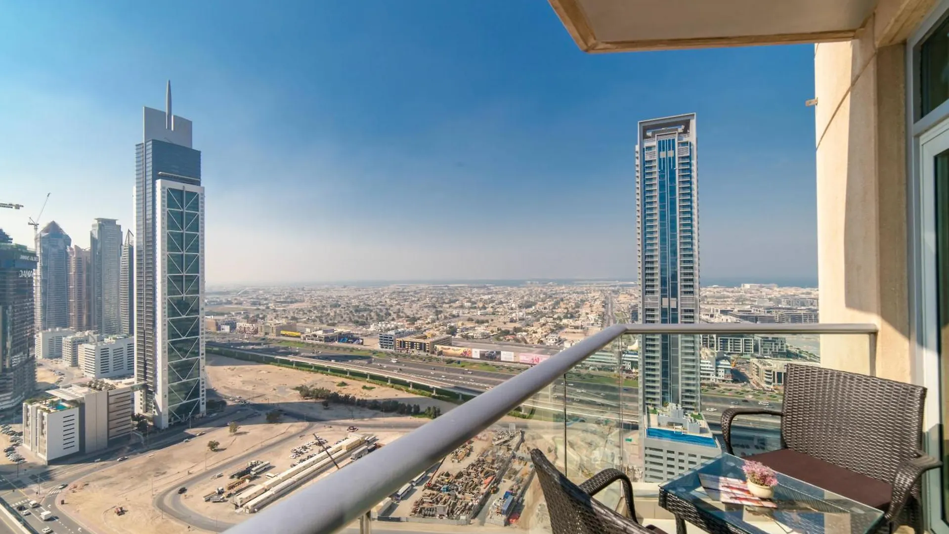Апартаменты Icon Casa Living - Super Loft West Tower Дубай